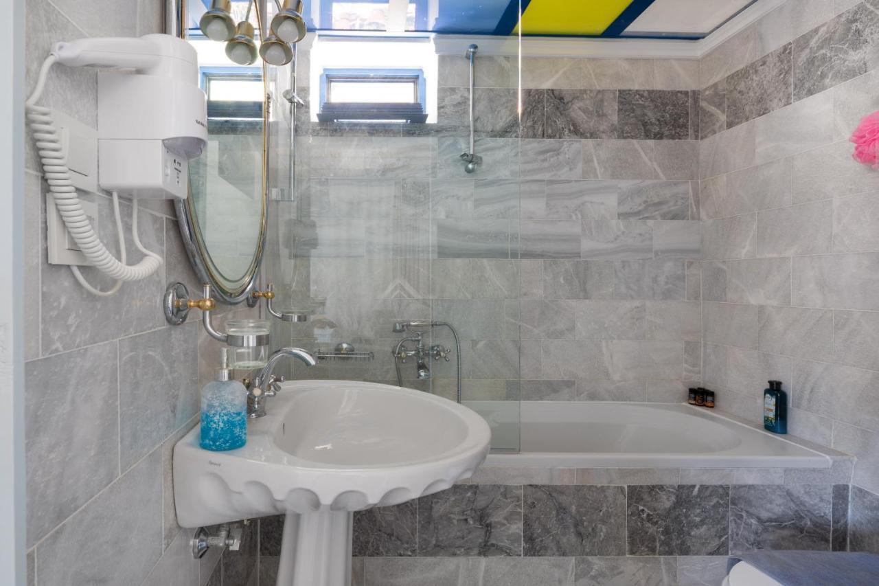 Plori - Molos Apartments Lutró Kültér fotó